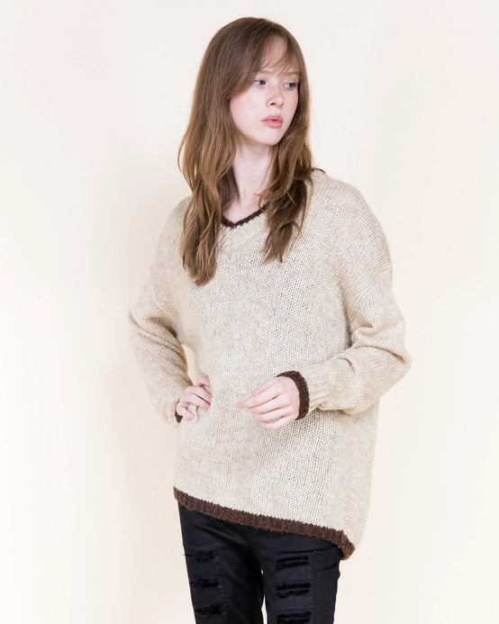 Contrast Hem V-Neck Wool Blend Sweater
