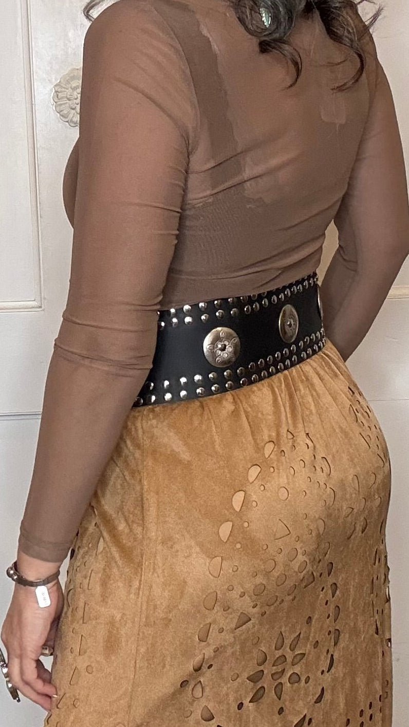 Wide Triangle Buckle Belt - Vintage Vault Boutique