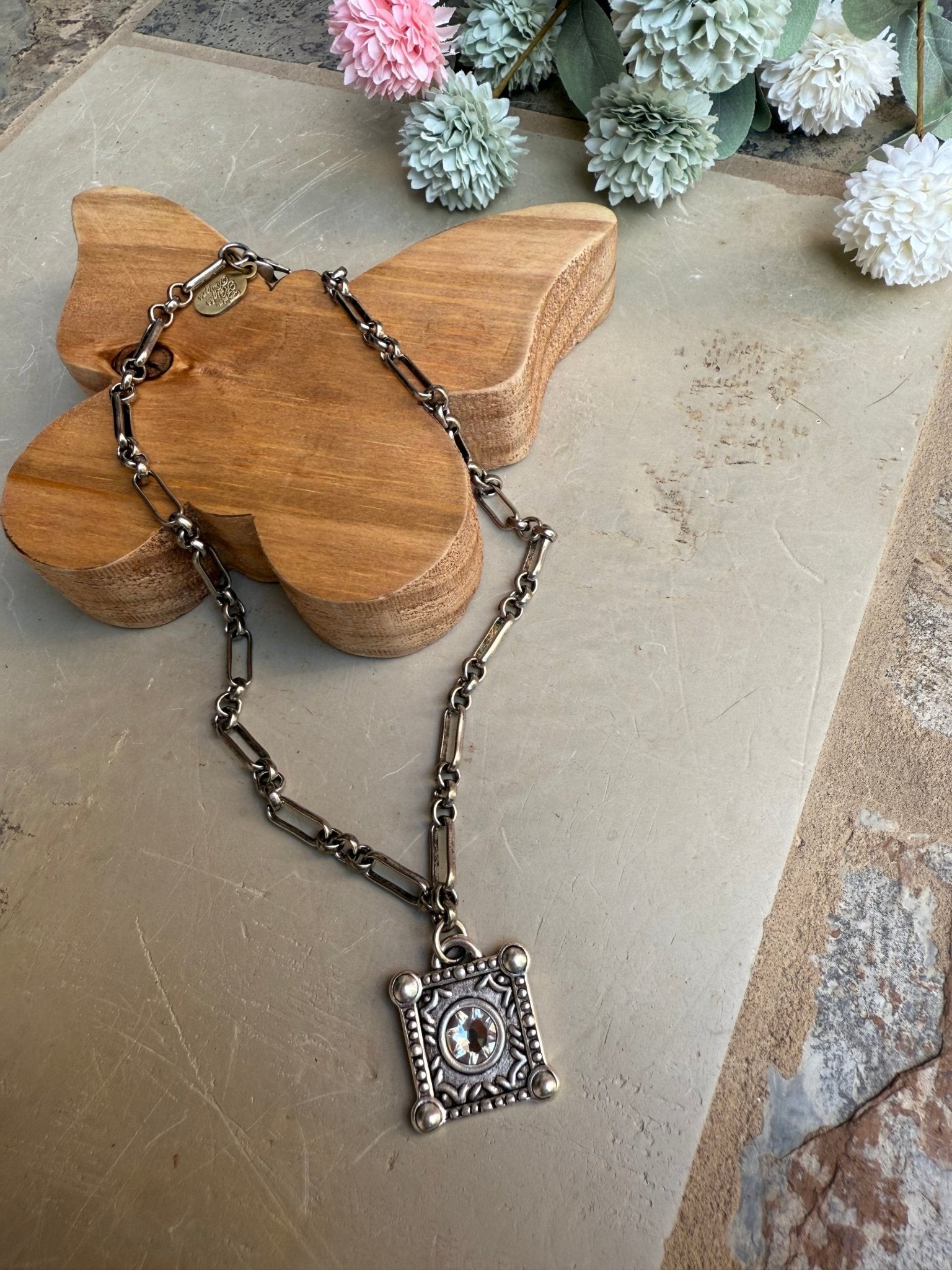 EKD Crystal Pendant Necklace - Vintage Vault Boutique