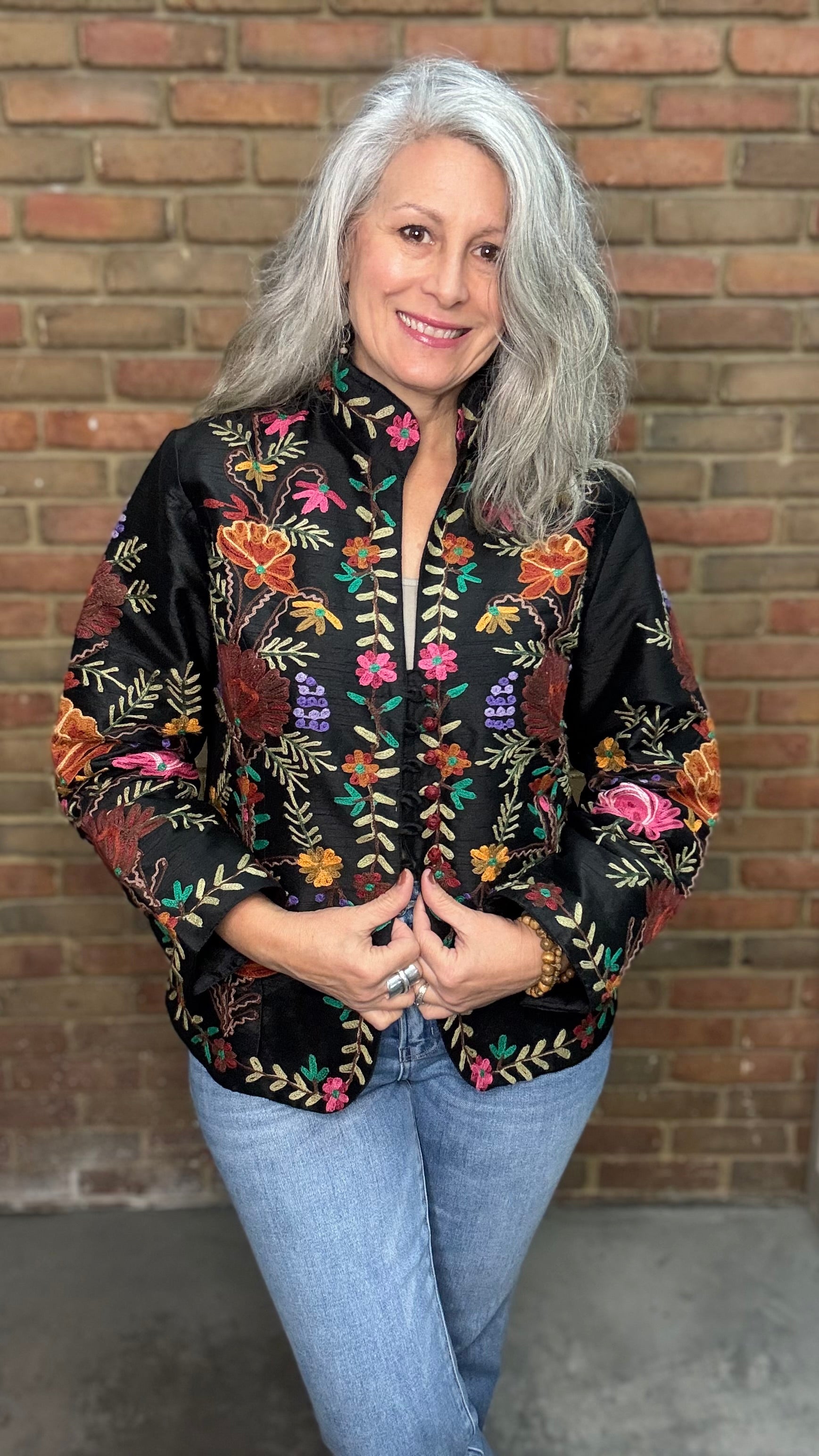 Embroidery Black Short Jacket