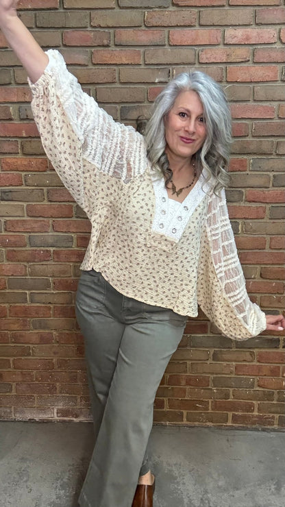 Balloon Sleeve Printed Top - Vintage Vault Boutique