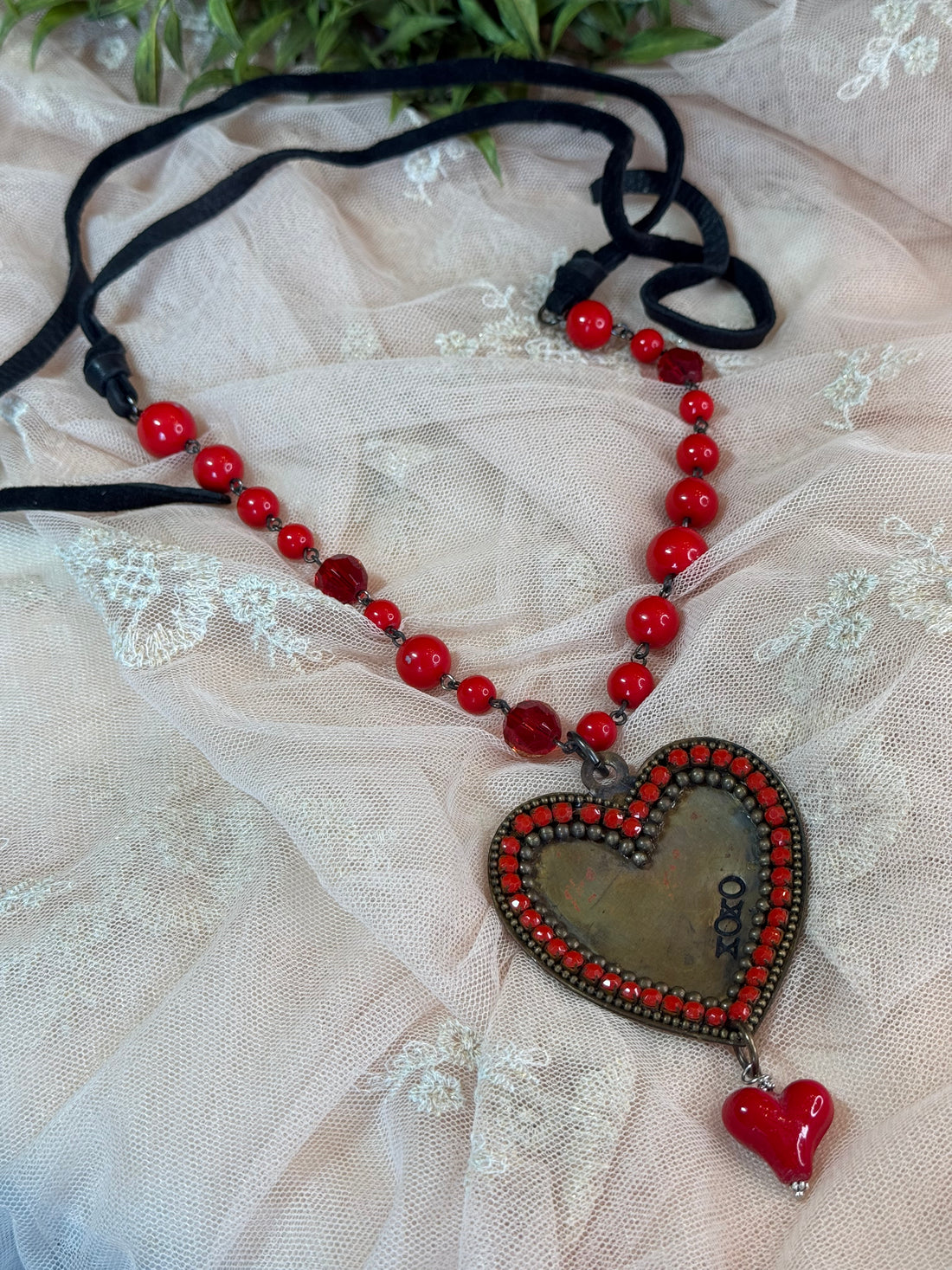 xOxO Heart on Red Bead Necklace