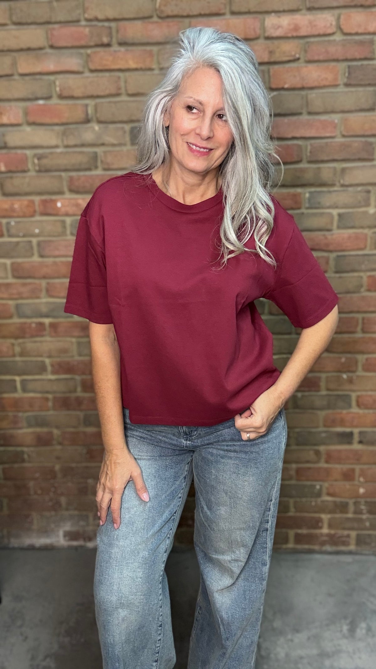MADDOX -Crop Short Sleeve Tee