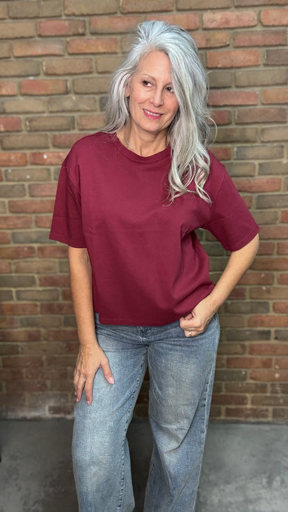 MADDOX -Crop Short Sleeve Tee