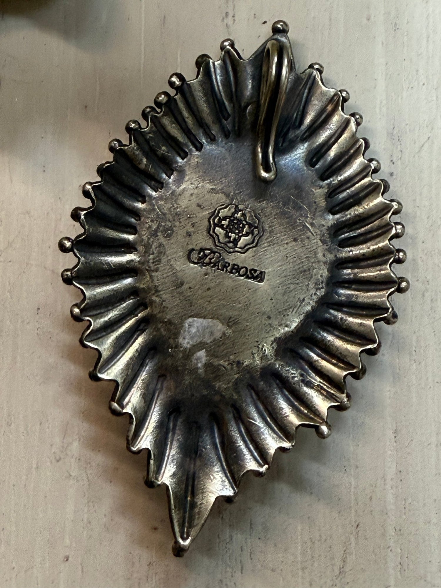 Silver Medallion Locket Pendent - Vintage Vault Boutique