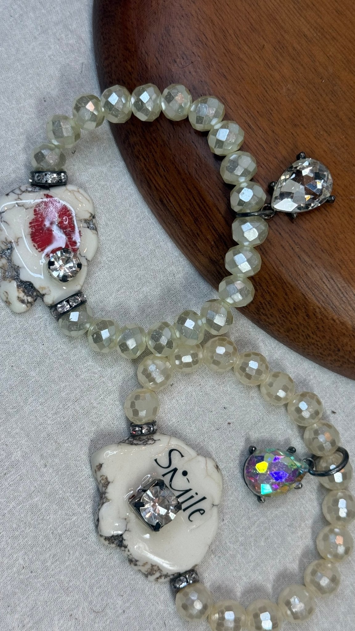 Smile/Kiss Stretch Bracelet - Vintage Vault Boutique