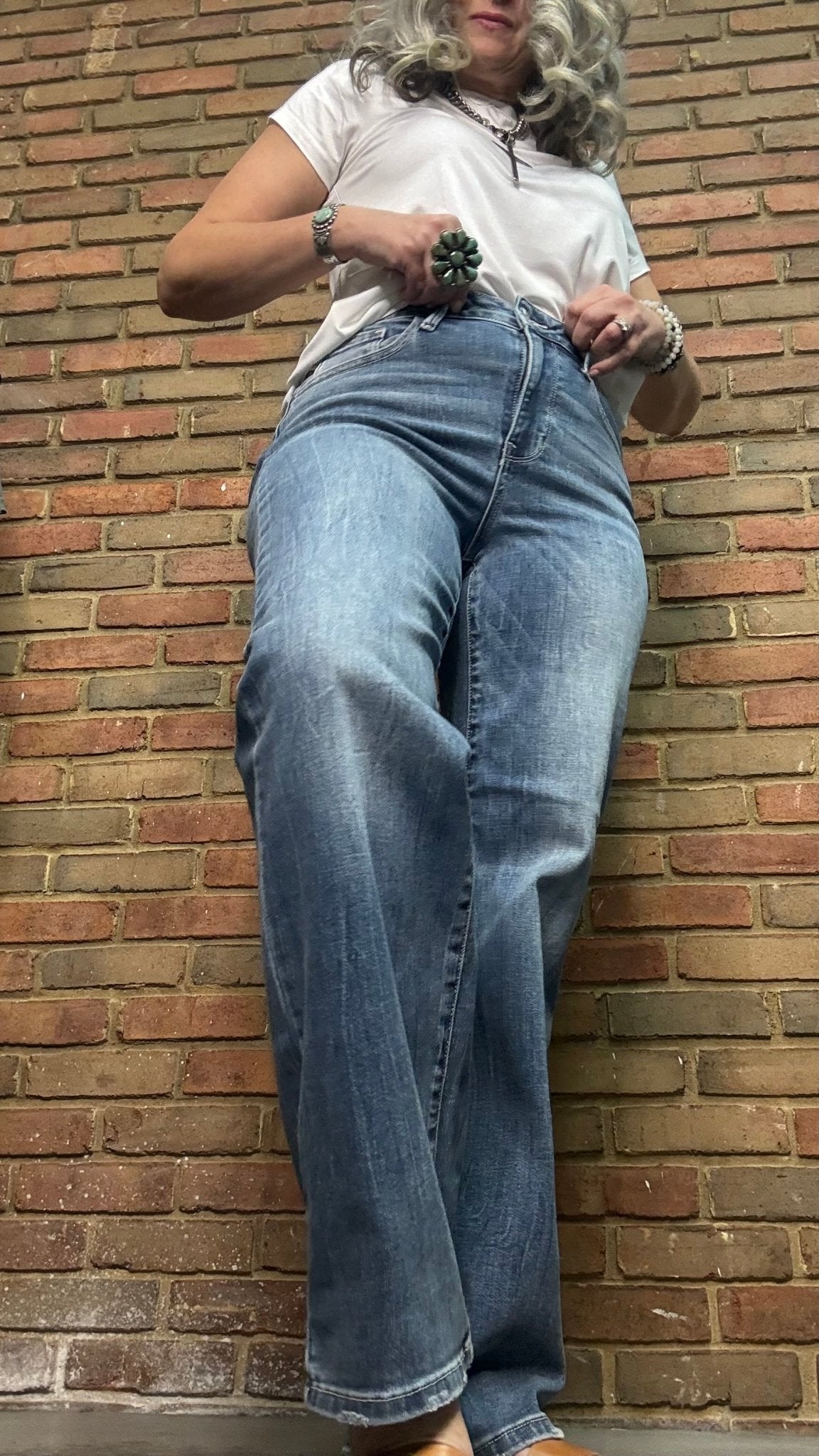 Judy Blue Mid Rise Straight - Vintage Vault Boutique
