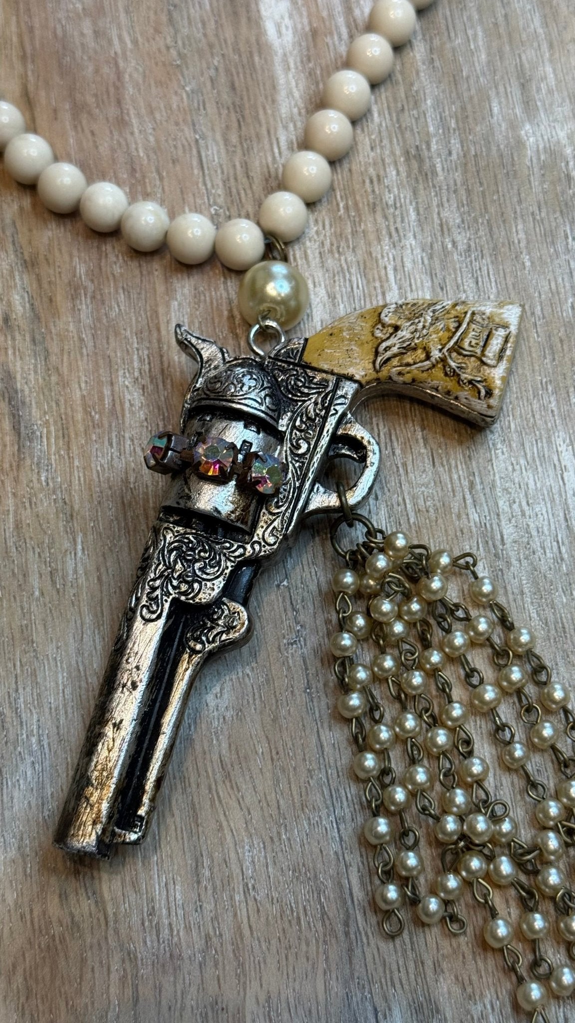 Annie Get Your Gun Necklace - Vintage Vault Boutique