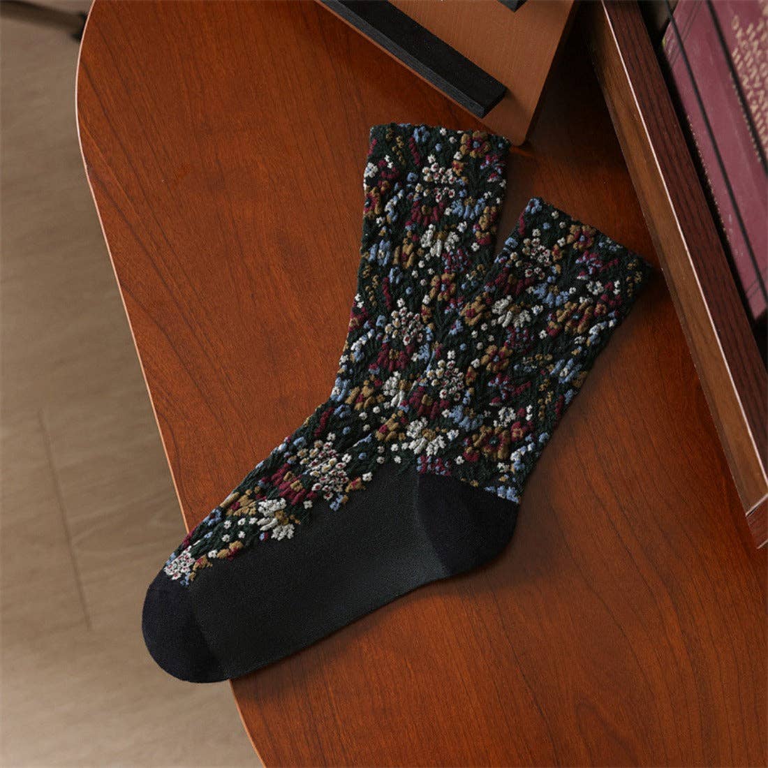 Vintage Floral Mid-Calf Socks