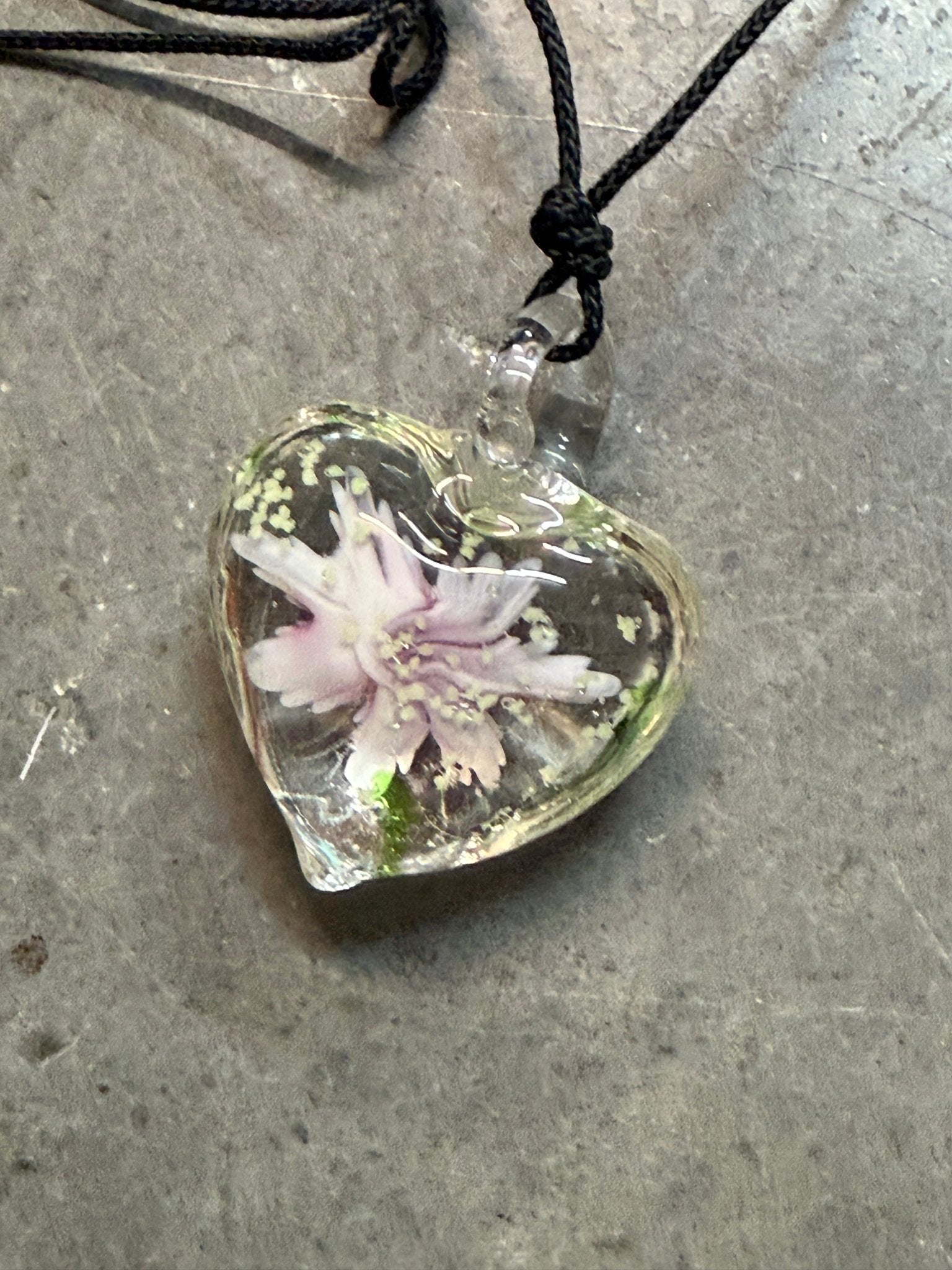Heart Glass Pendant - Vintage Vault Boutique