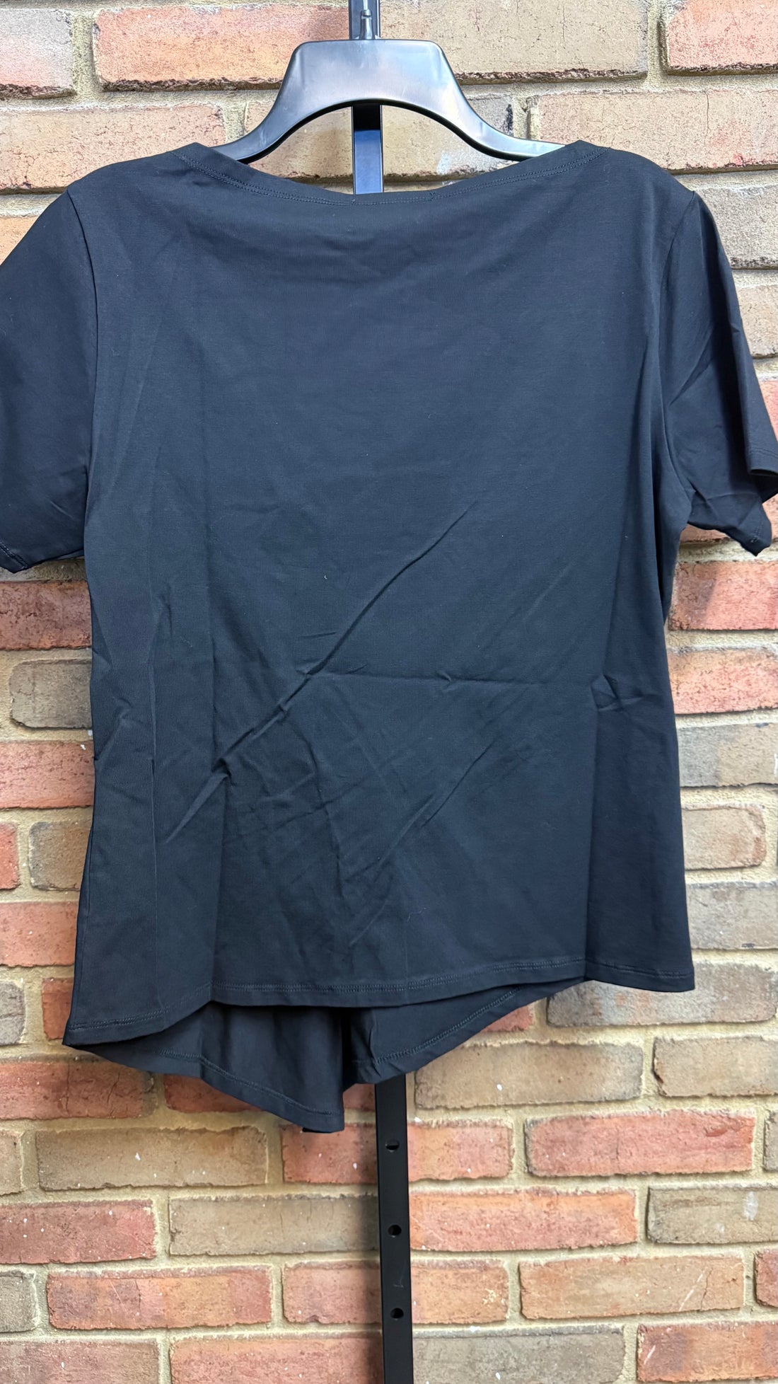 Twist Black Top