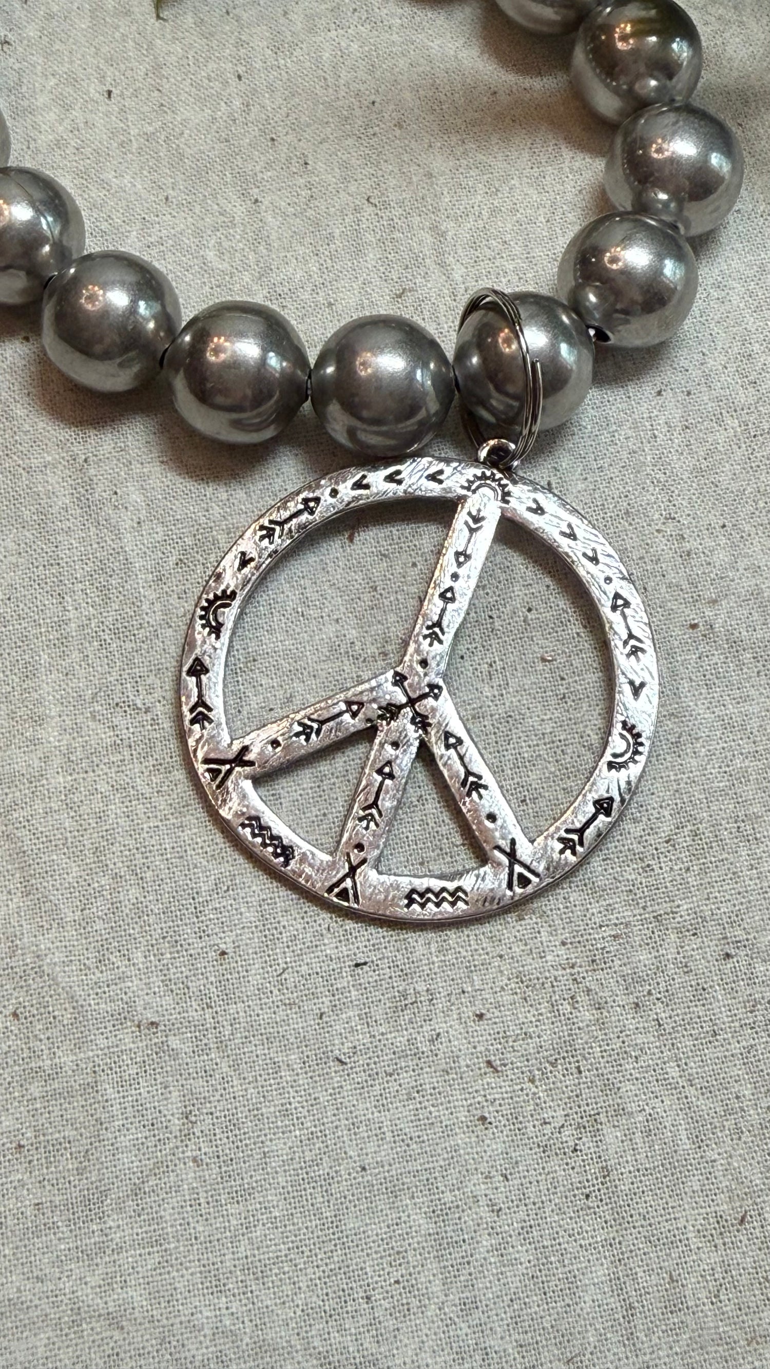Open Peace Sign Stretch Bracelet
