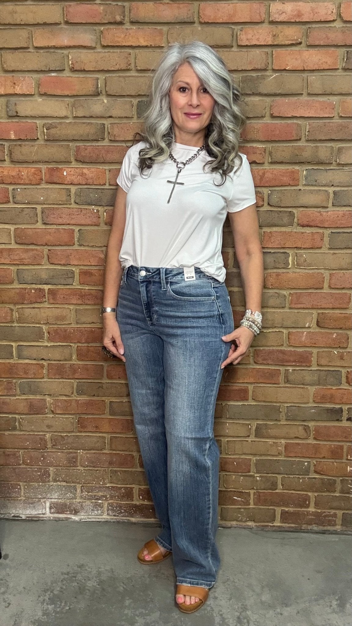 Judy Blue Mid Rise Straight - Vintage Vault Boutique