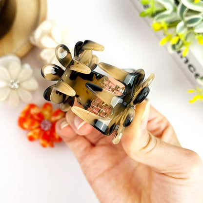 Daisy Diamond - studded Claw Clip - Vintage Vault Boutique