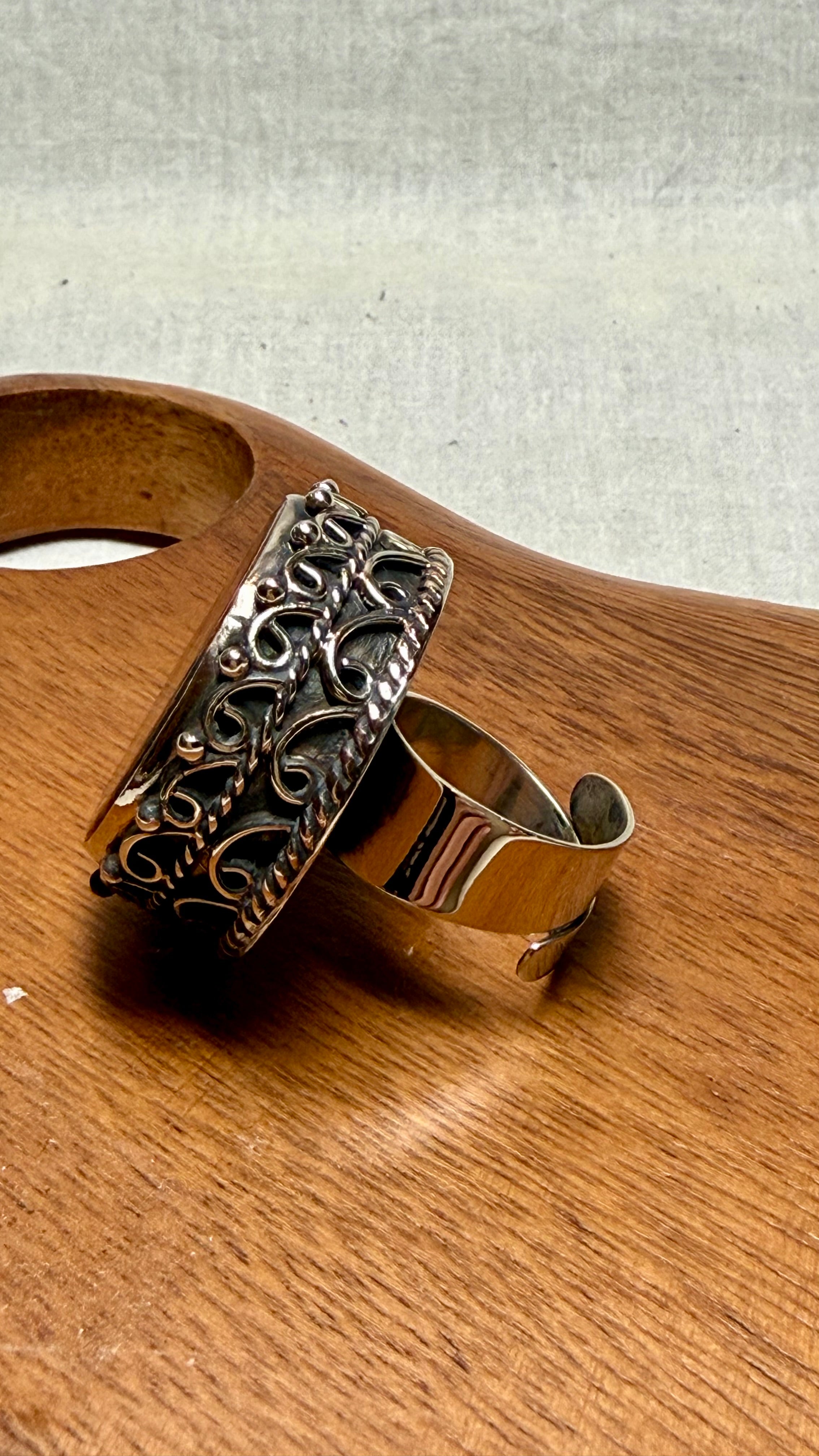 Ying Yang Ring