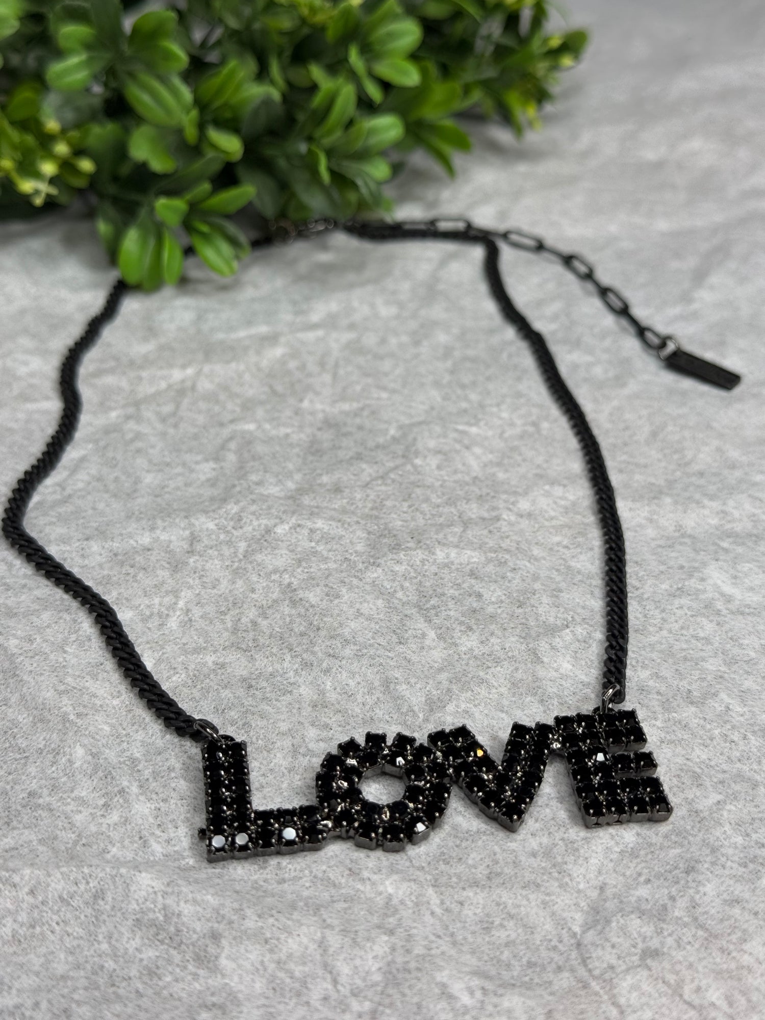 Mini La La LOVE Necklace Smutt