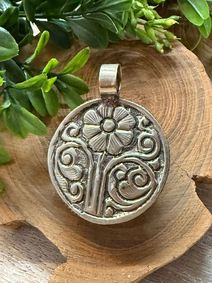 White Rose Pendant - Vintage Vault Boutique