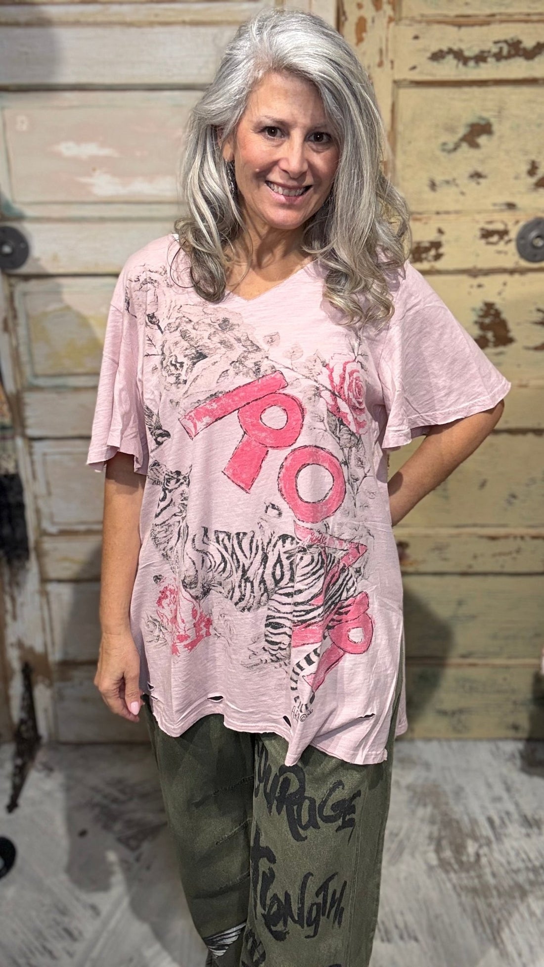 The Untamed Queen Tee - Vintage Vault Boutique