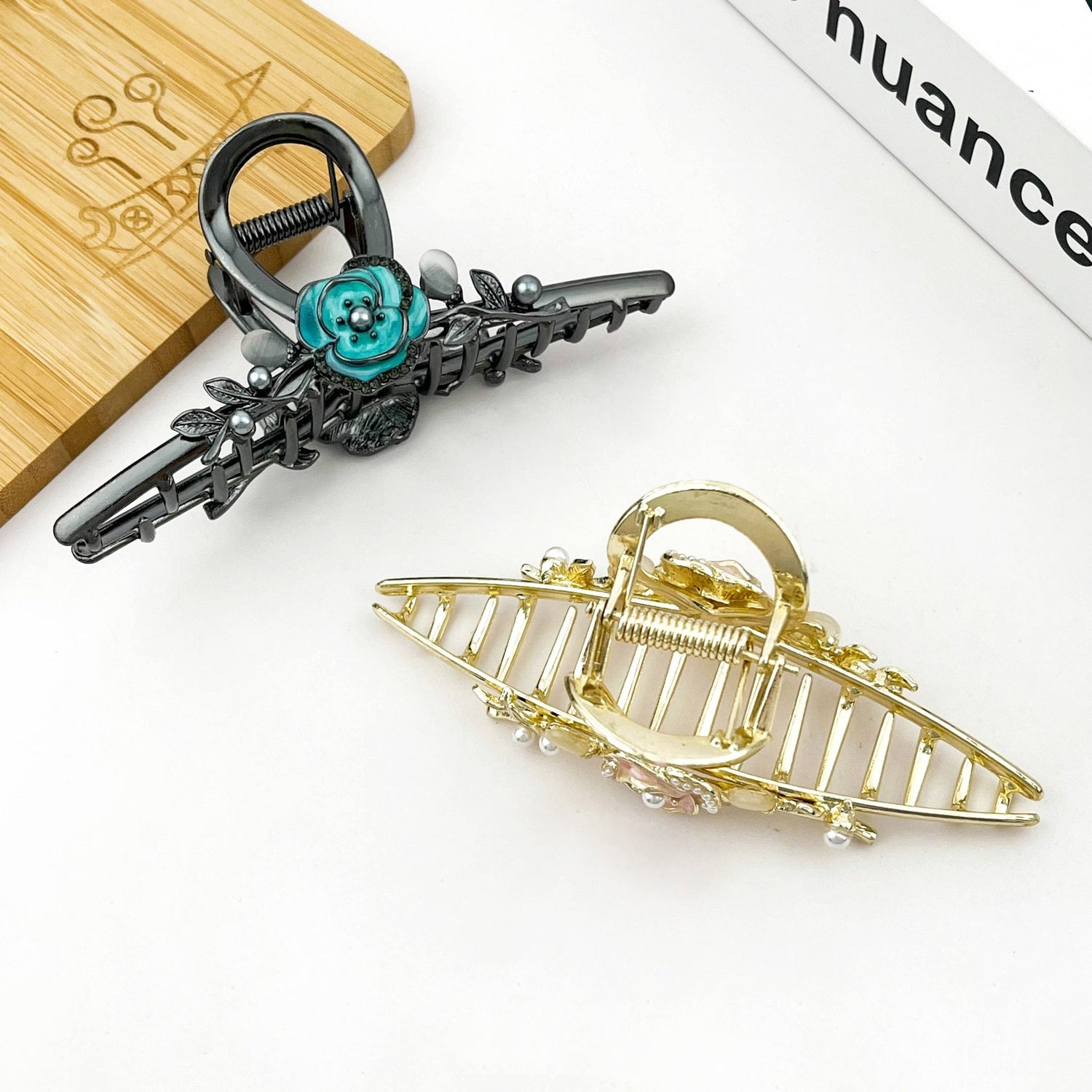 Black Pearl Flower Metal Claw Clip - Vintage Vault Boutique