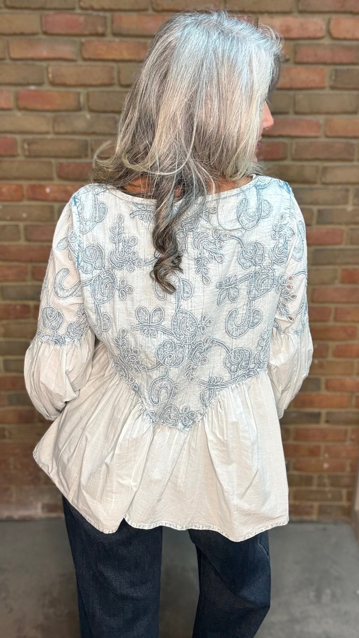 Embroidered Button Up Top - Vintage Vault Boutique
