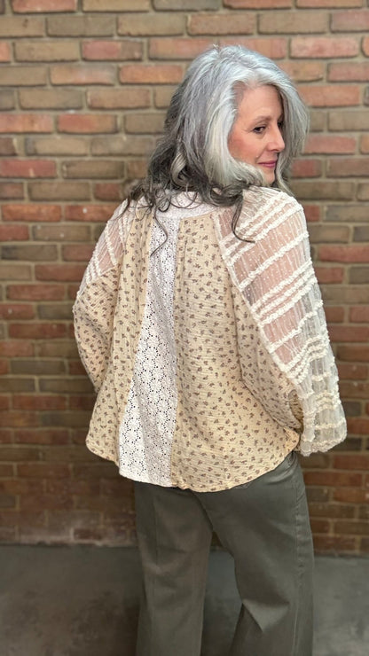 Balloon Sleeve Printed Top - Vintage Vault Boutique