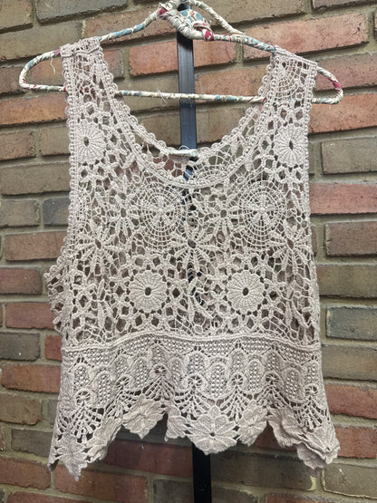 Crochet Scalloped Topper