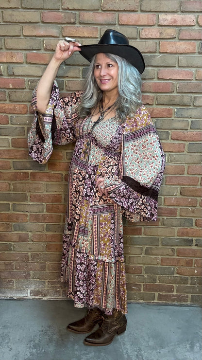 Tiered Dress Slit and Flare Sleeves