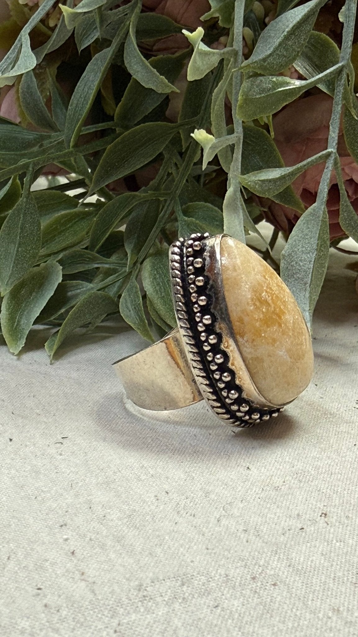 Teardrop Ivory Colored Stone Ring - Vintage Vault Boutique