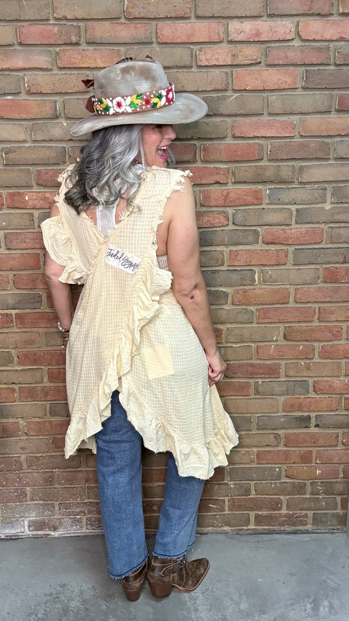 Swooping In Tank - Vintage Vault Boutique