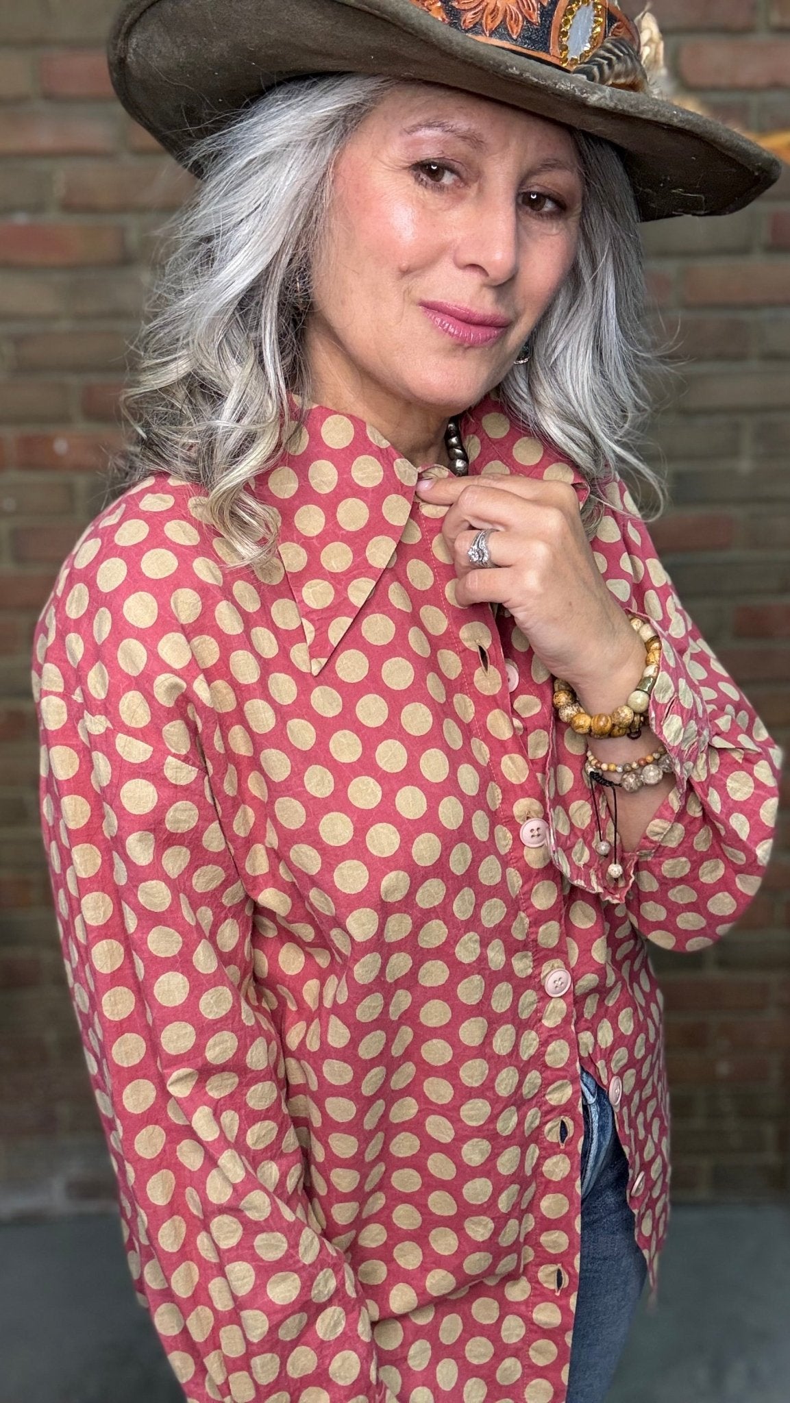 To The Point Shirt - Lovely Dot - Vintage Vault Boutique