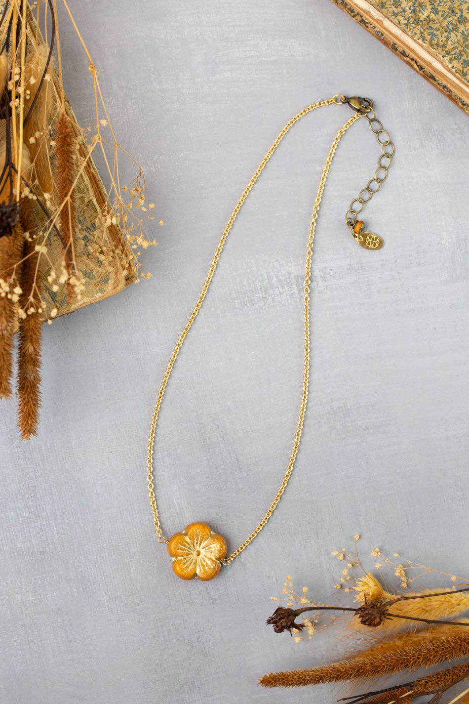 Azulejo Glass Flower Necklaces 008N - Vintage Vault Boutique