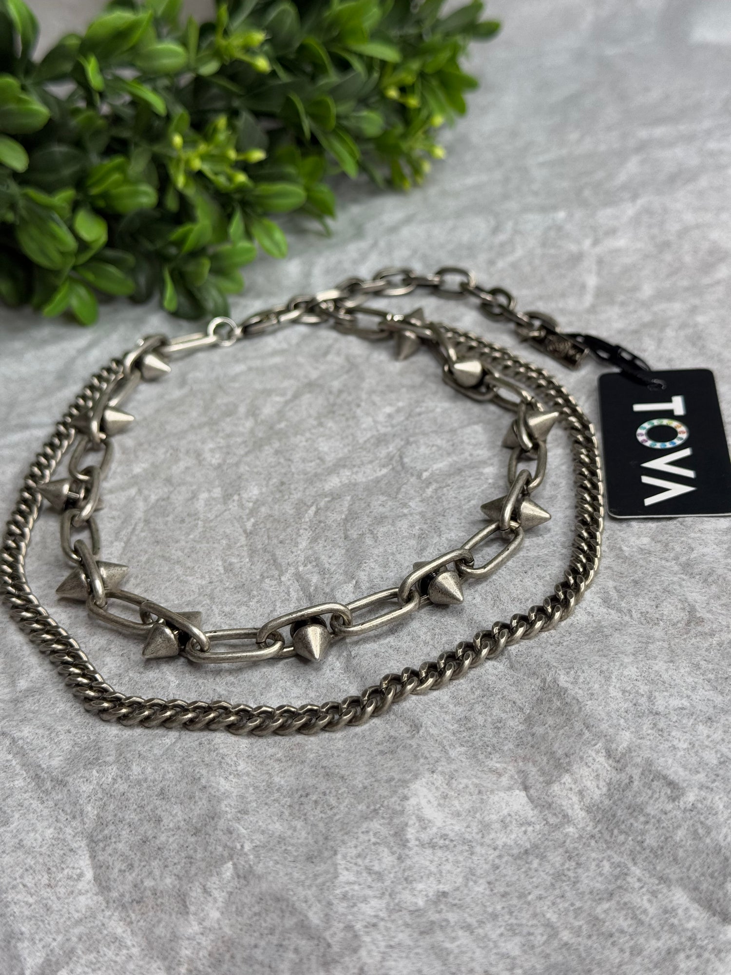 Oakley Necklace in Antique Silver