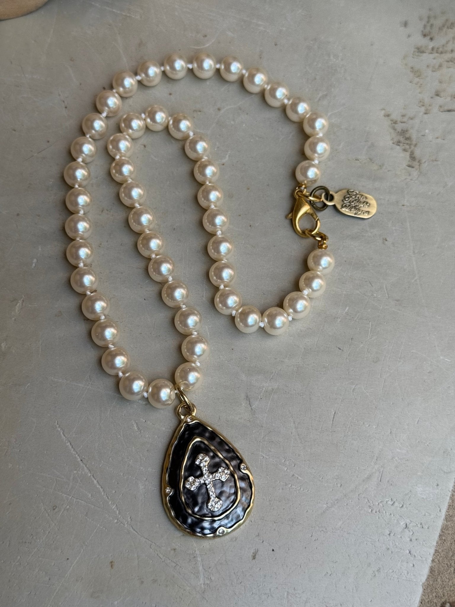 EKD Vintage Pearls Necklace - Vintage Vault Boutique