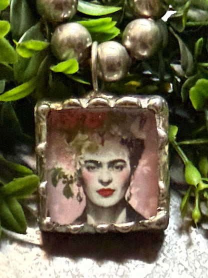 Frieda Khola Nacklace