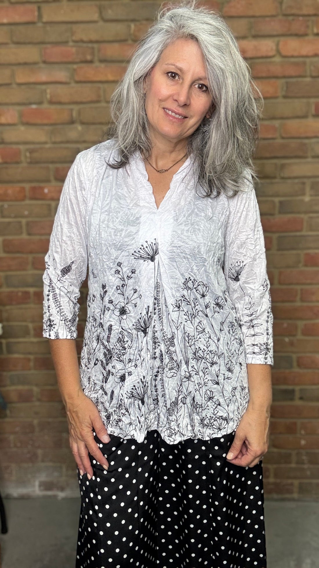 Black and White Wildflower Print Crinkle Top 