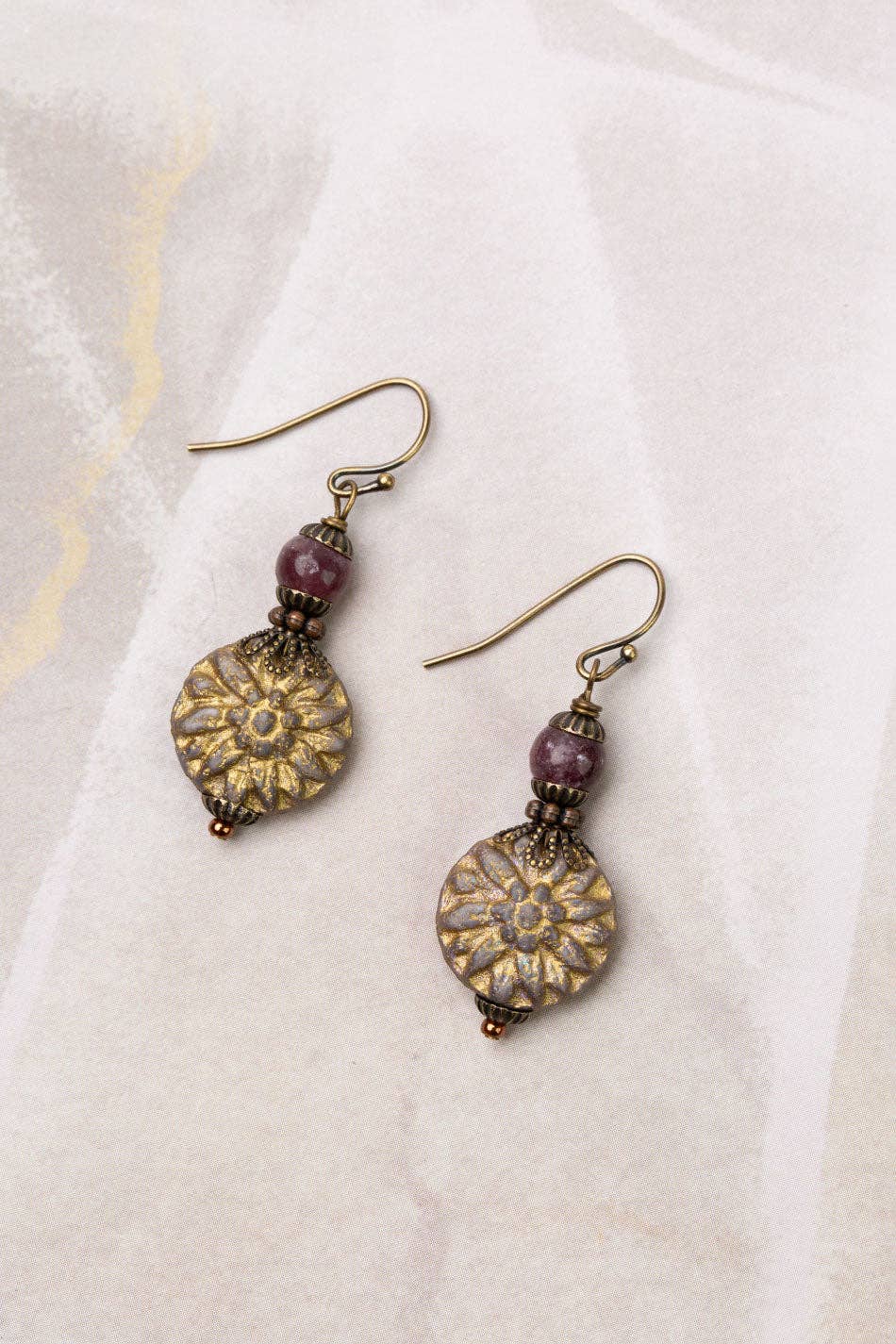 Mauve Czech Glass Simple Earrings 027E - Vintage Vault Boutique