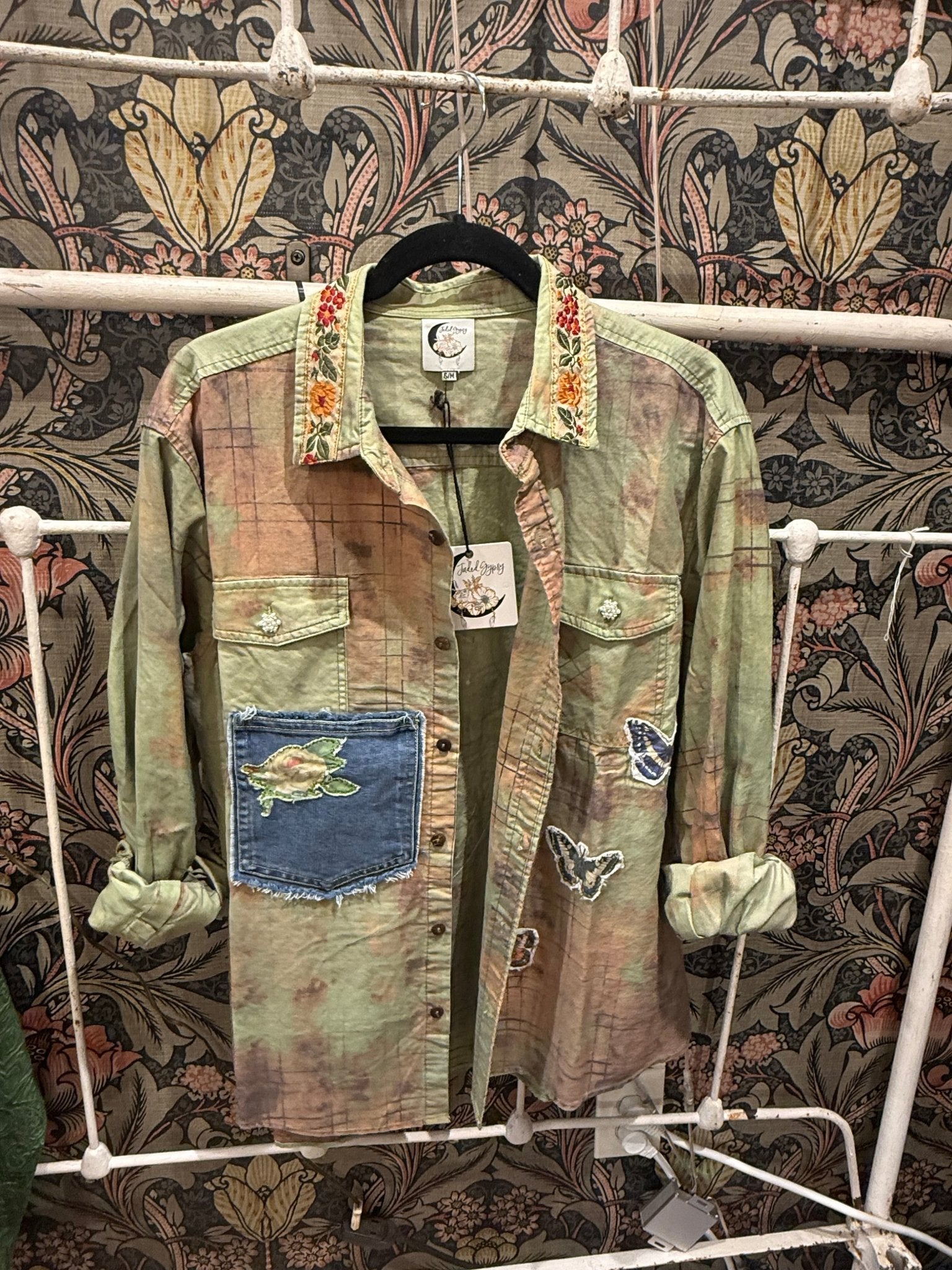 Wander In Peace Shirt - Vintage Vault Boutique