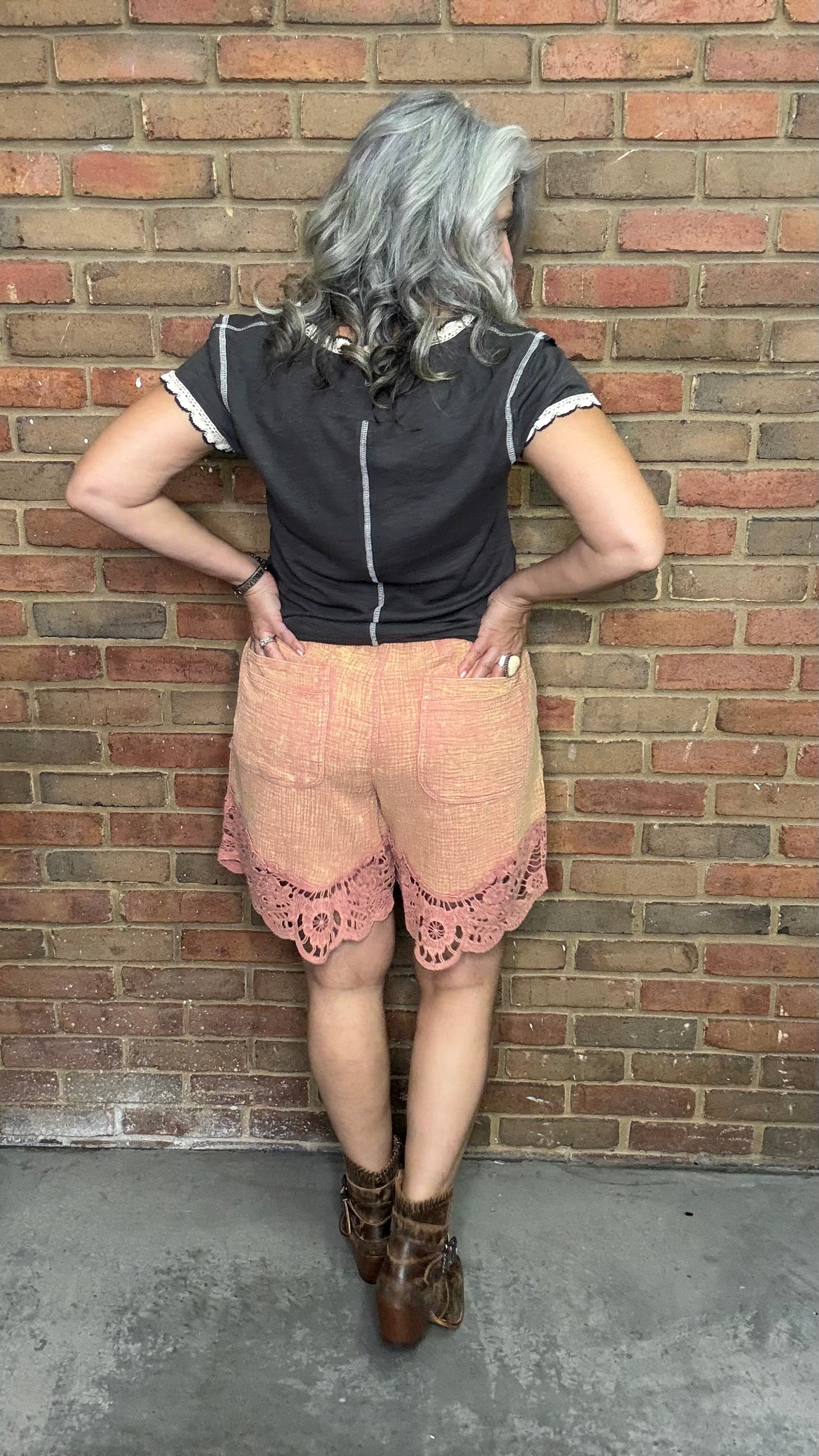 Lace Edge V-Neck Short Sleeve