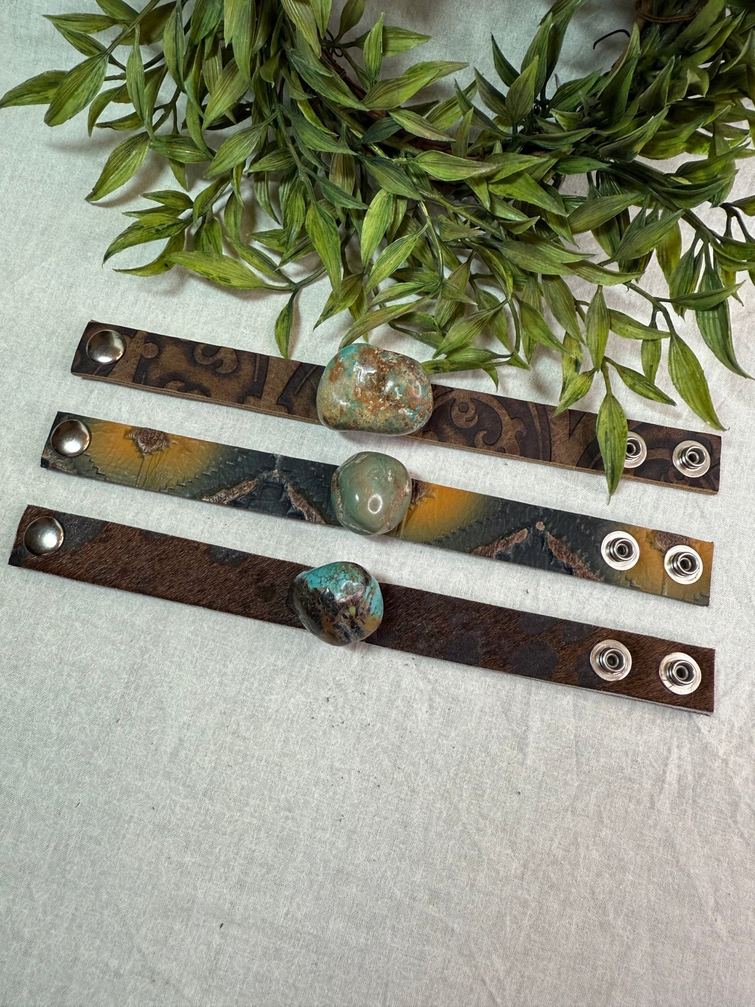 Turquoise Stone Leather Snap Bracelet - Vintage Vault Boutique