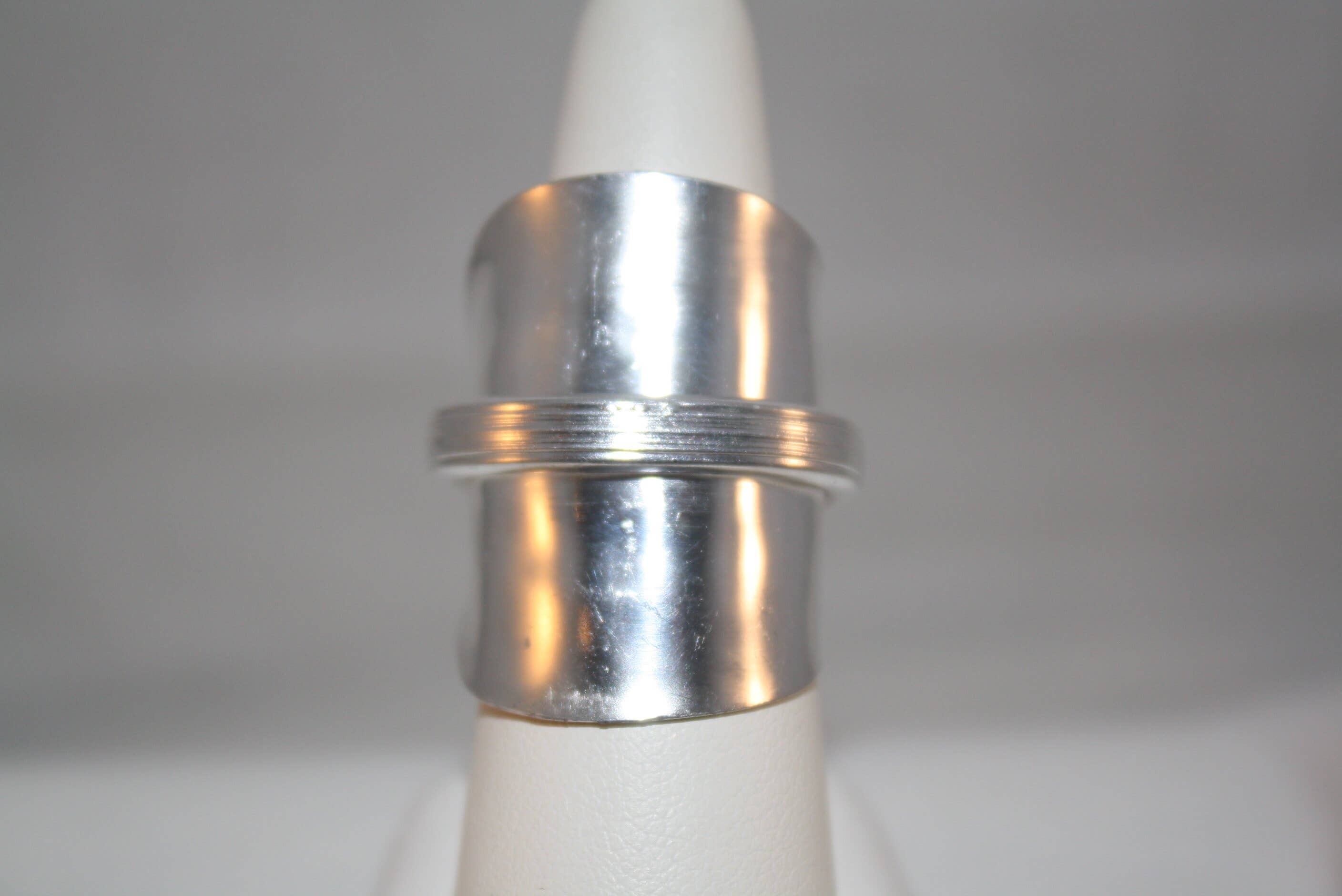 Silver Ice Teaspoon Ring - Vintage Vault Boutique
