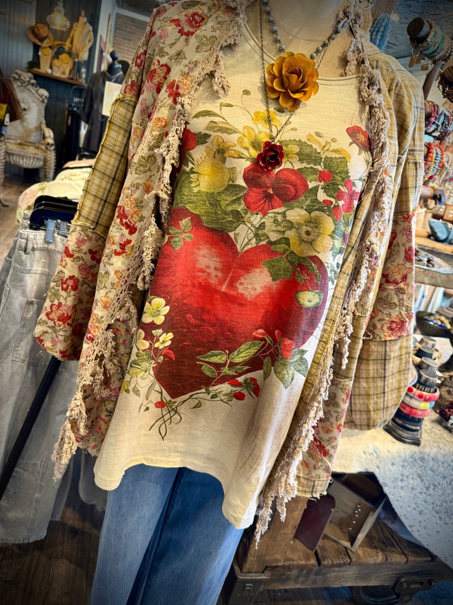 Moon Dance Tee - Full Heart - Vintage Vault Boutique
