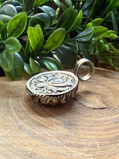 Small Pink Daisy Tibetan Pendant - Vintage Vault Boutique