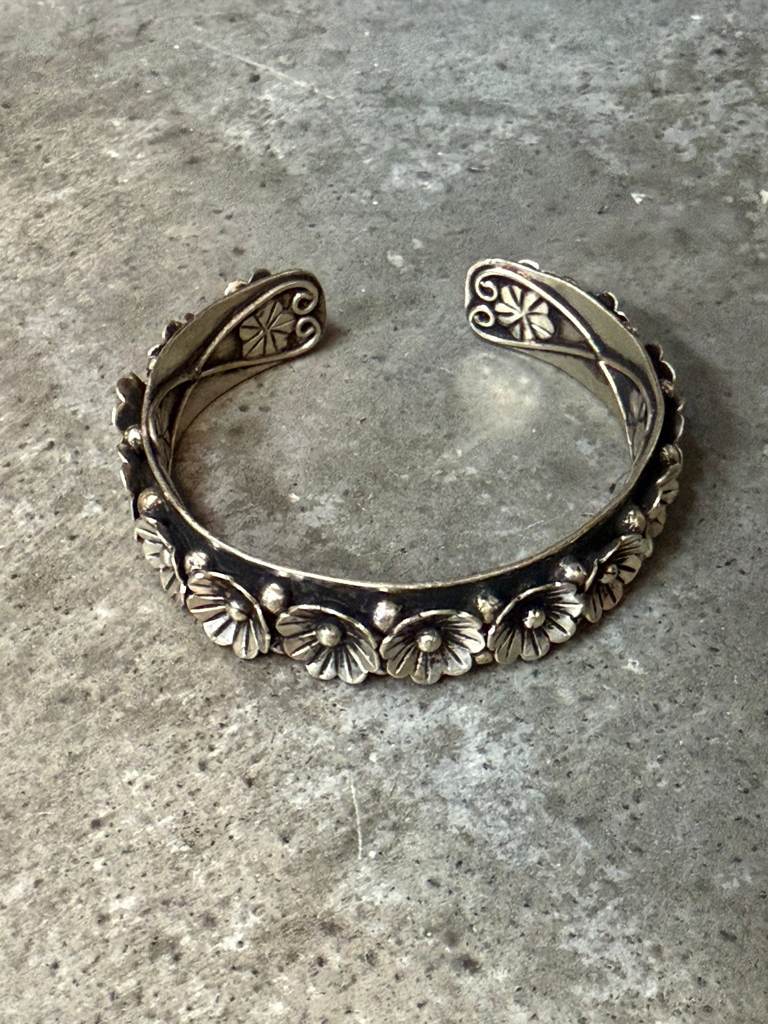 Silver 3D Floral Cuff Bracelet - Vintage Vault Boutique