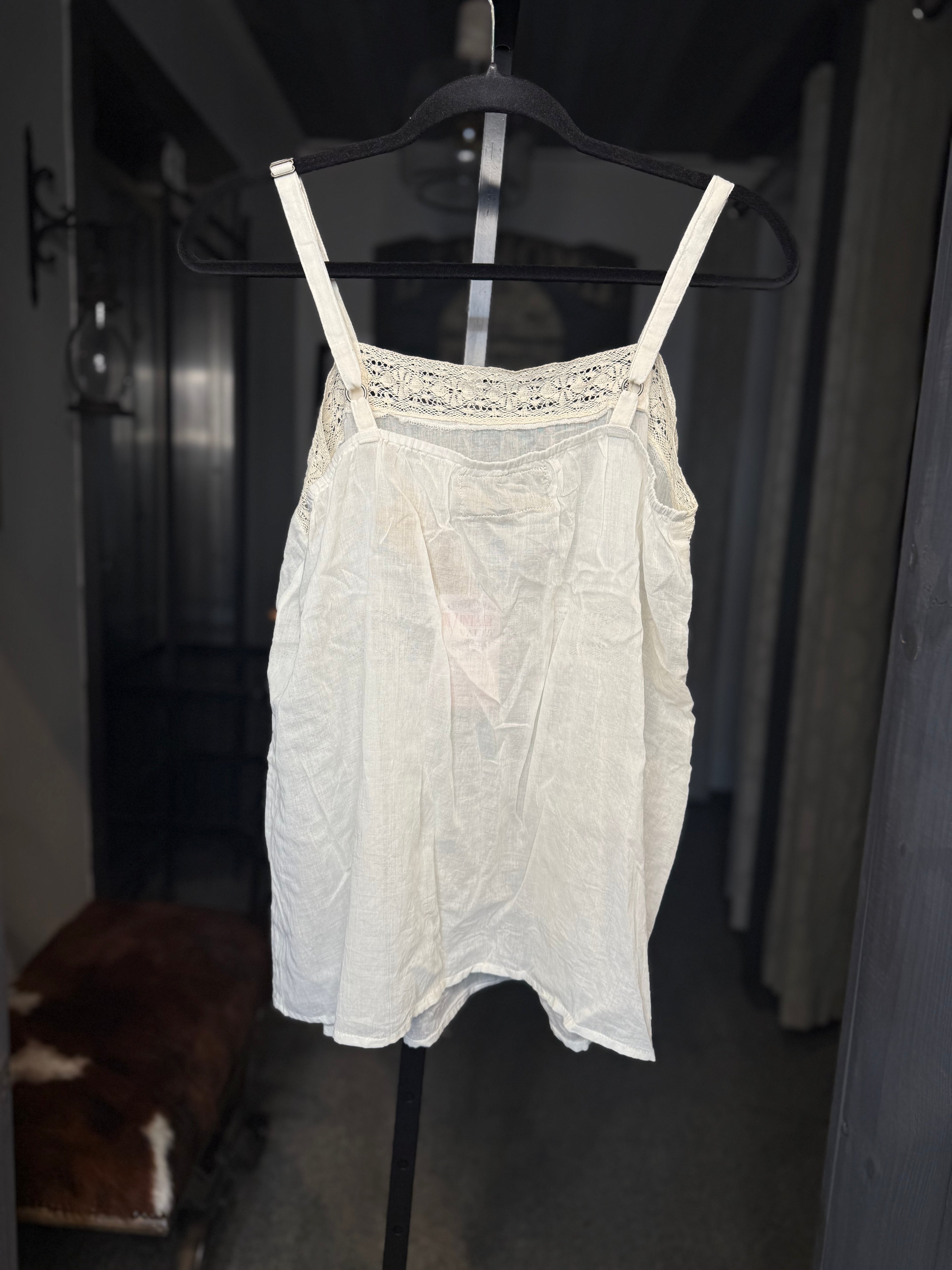 LAURA - ECRU CAMISOLE