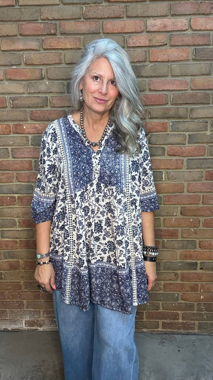 Lace Trim Tunic Top - Vintage Vault Boutique