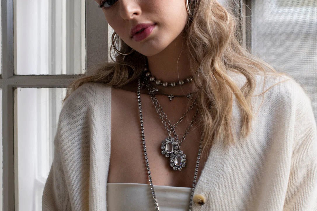 Radmilla Short Necklace - Vintage Vault Boutique