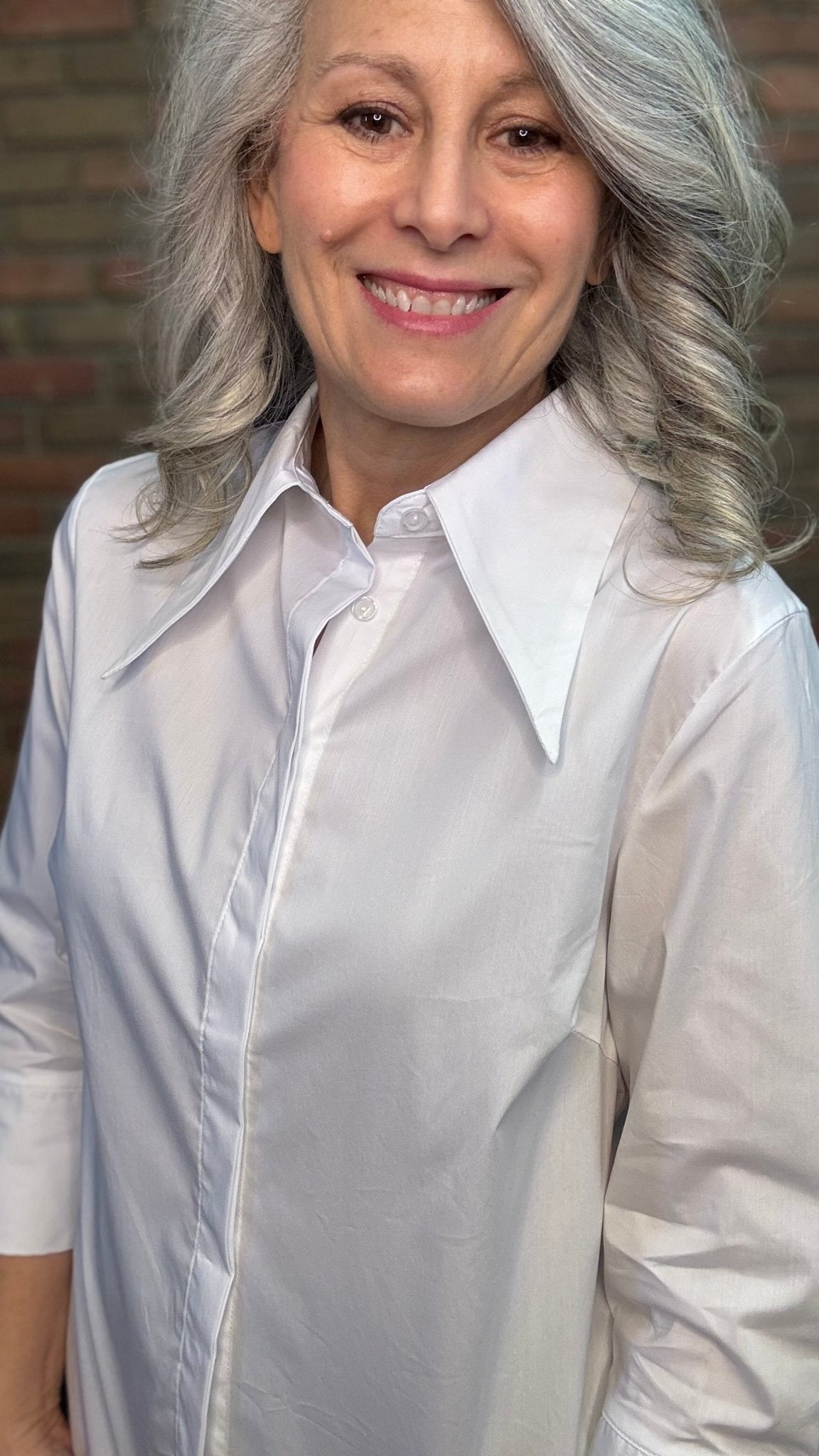 White Long Point Collar Shirt - Vintage Vault Boutique