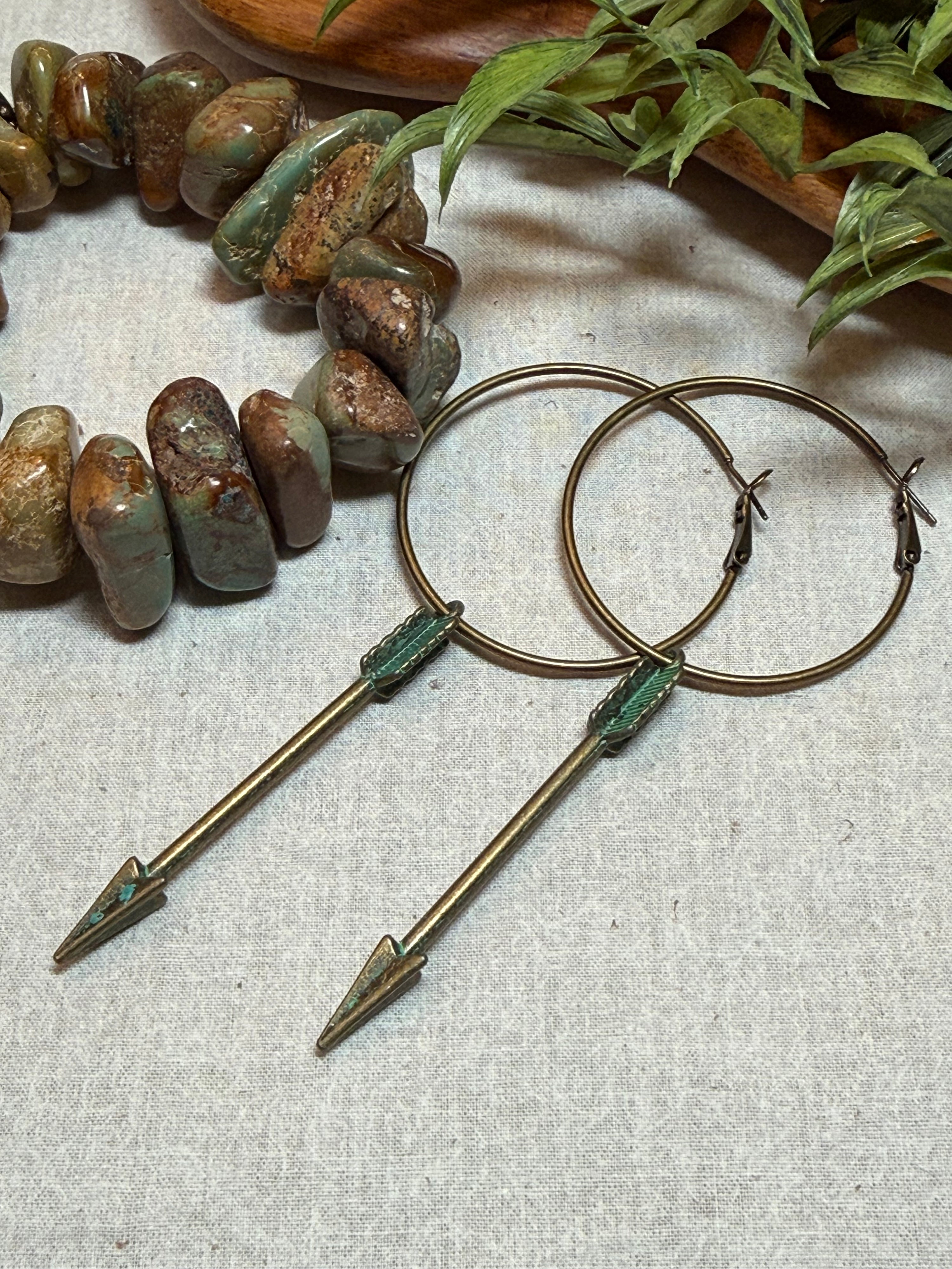 Verde Arrow Earring