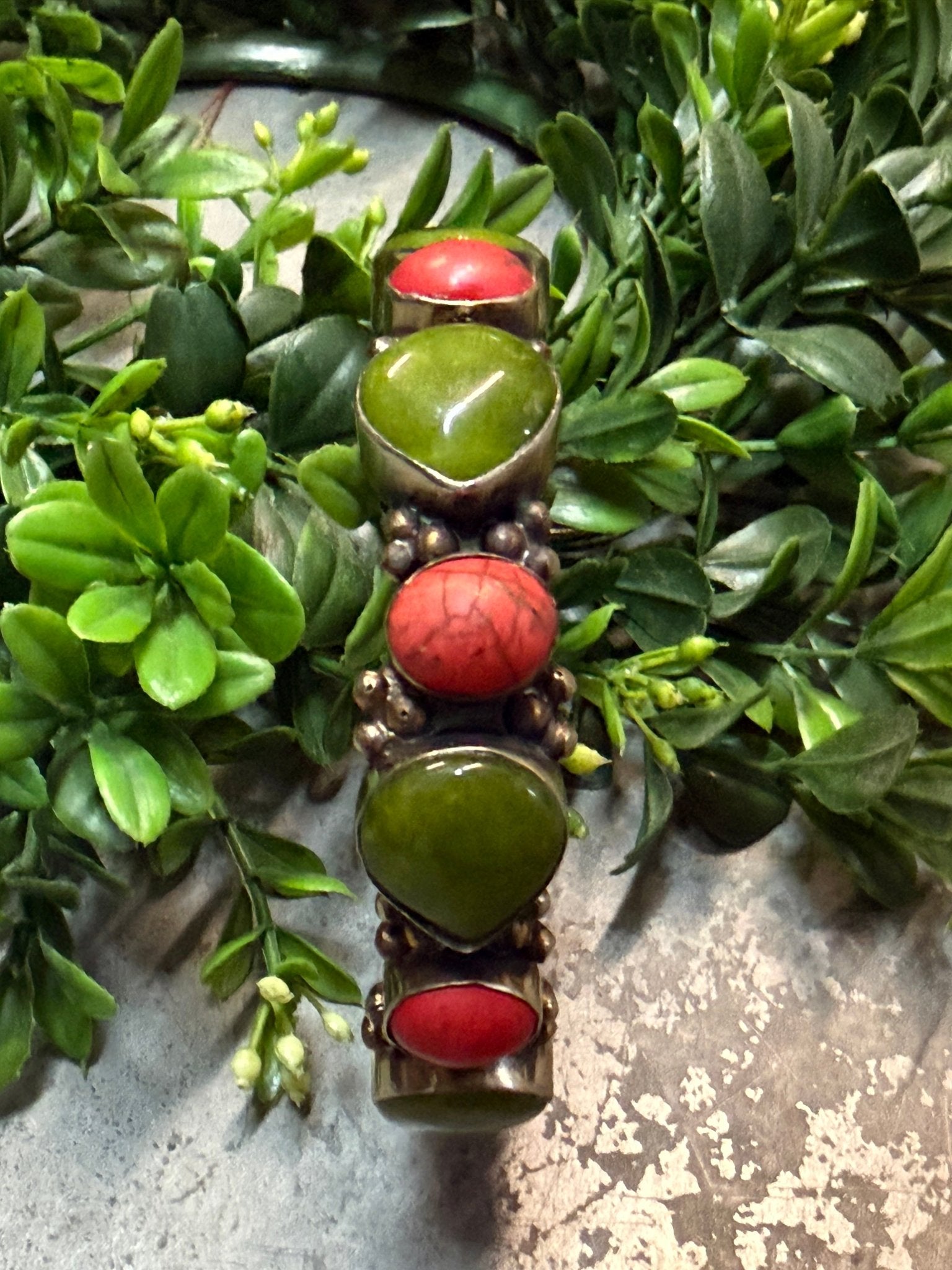 Red and Green Semi Precious Stone Bracelet - Vintage Vault Boutique