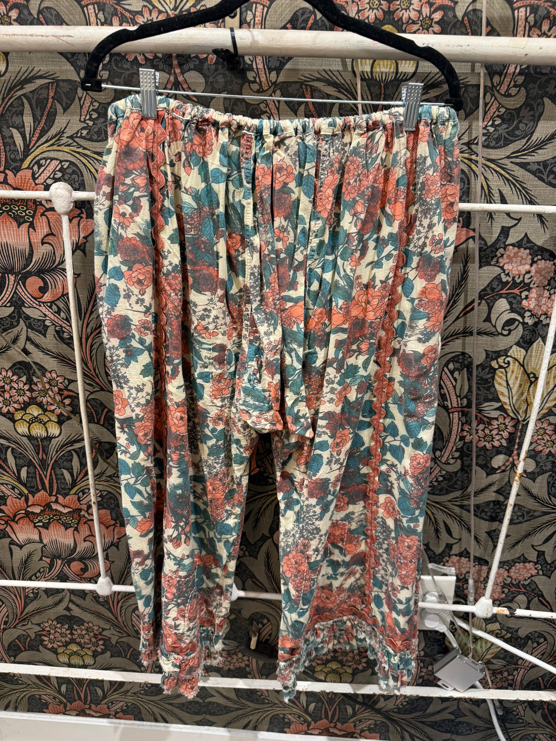 Garden Romance Bloomers - Woodland Breeze